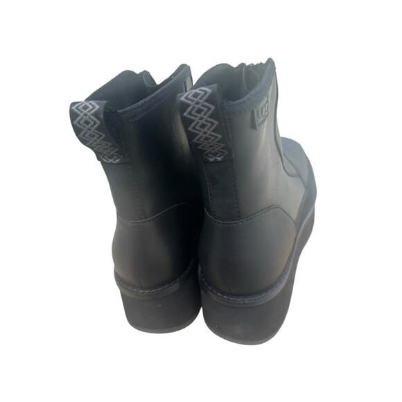 UGG CITYFUNC ZIP BLACK LEATHER PLATFORM BOOTS, WOMEN US 10. - Picture 4 of 6